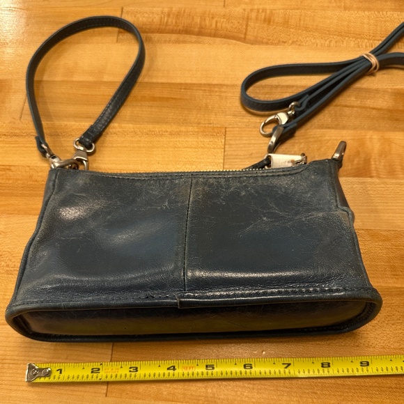 HOBO Cadence denim blue leather cross body / wristlet w/convertible straps - Picture 14 of 16